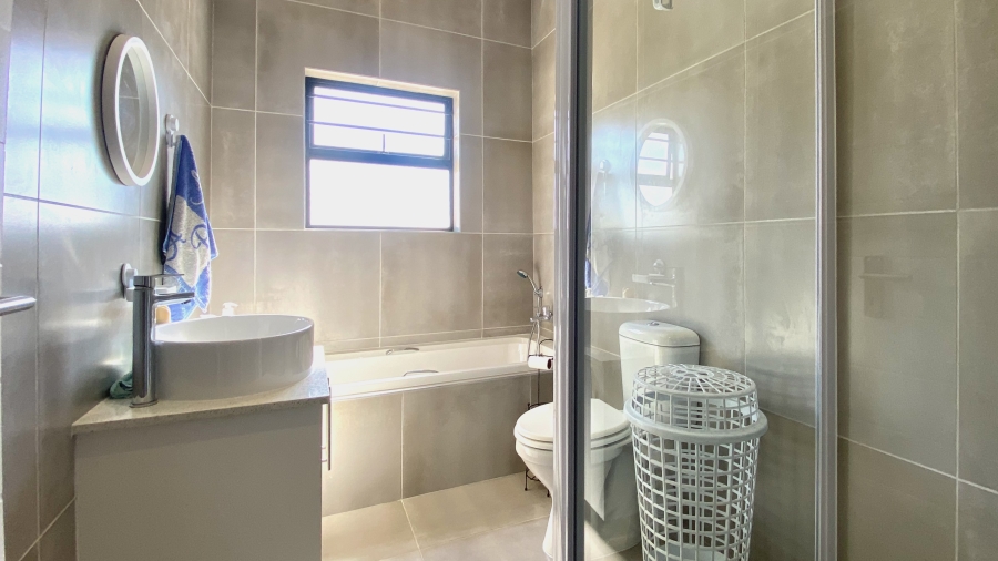 3 Bedroom Property for Sale in Atlantic Waves Estate Western Cape